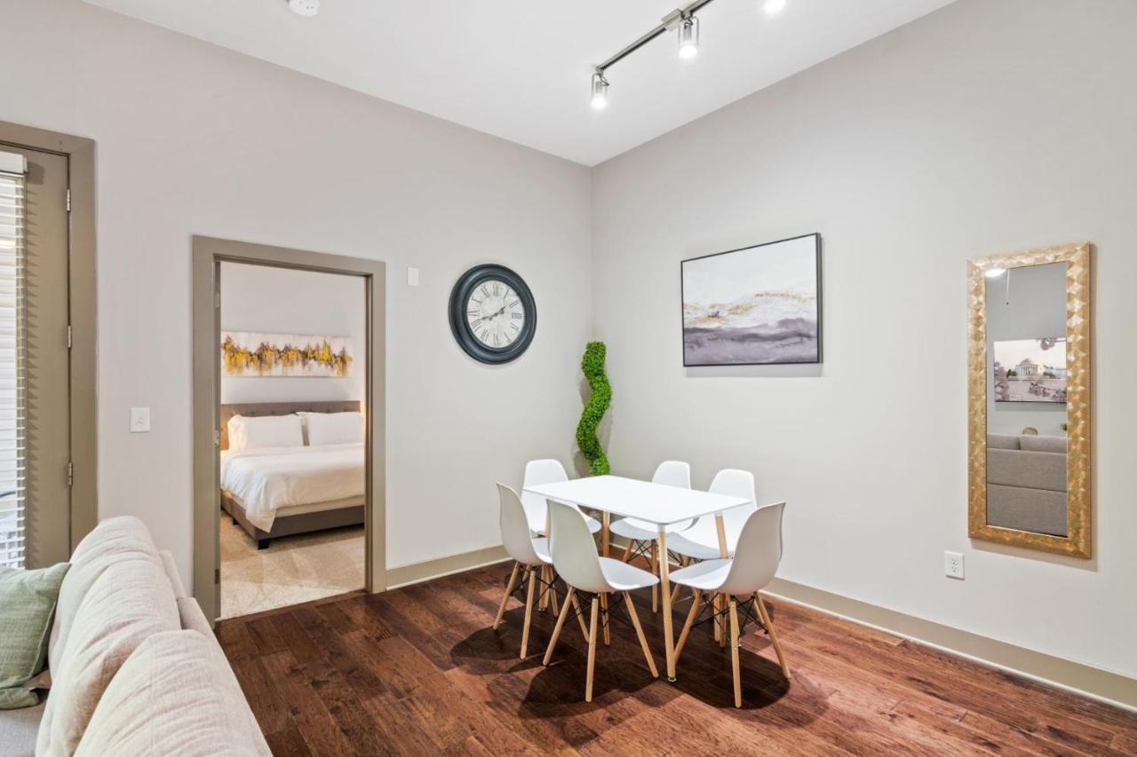 Grand Luxury Premium Vaulted Ceilings Appartement Woodbridge Buitenkant foto