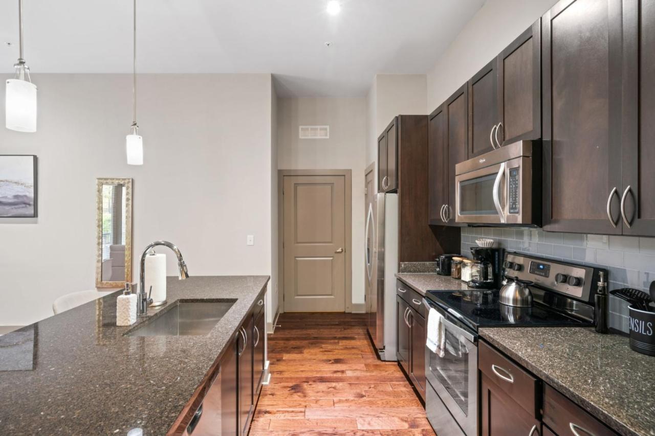 Grand Luxury Premium Vaulted Ceilings Appartement Woodbridge Buitenkant foto