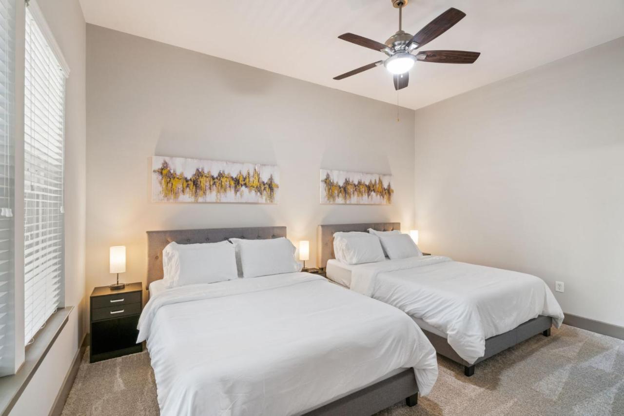Grand Luxury Premium Vaulted Ceilings Appartement Woodbridge Buitenkant foto