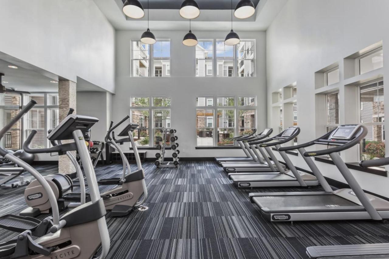 Grand Luxury Premium Vaulted Ceilings Appartement Woodbridge Buitenkant foto