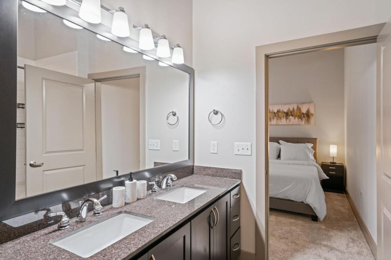 Grand Luxury Premium Vaulted Ceilings Appartement Woodbridge Buitenkant foto