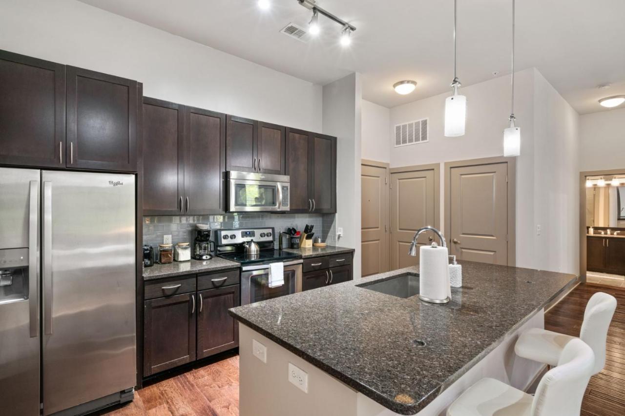 Grand Luxury Premium Vaulted Ceilings Appartement Woodbridge Buitenkant foto