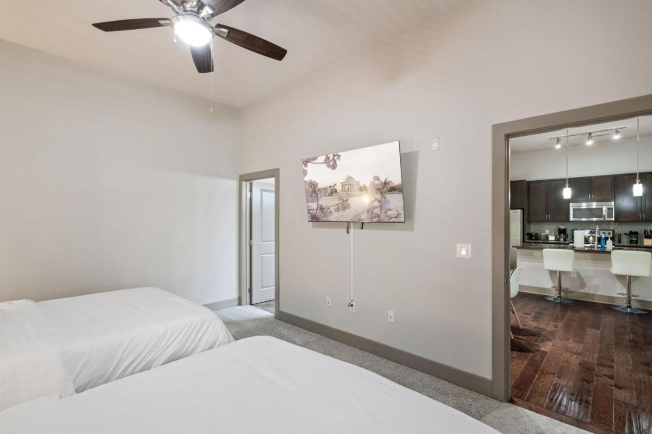 Grand Luxury Premium Vaulted Ceilings Appartement Woodbridge Buitenkant foto